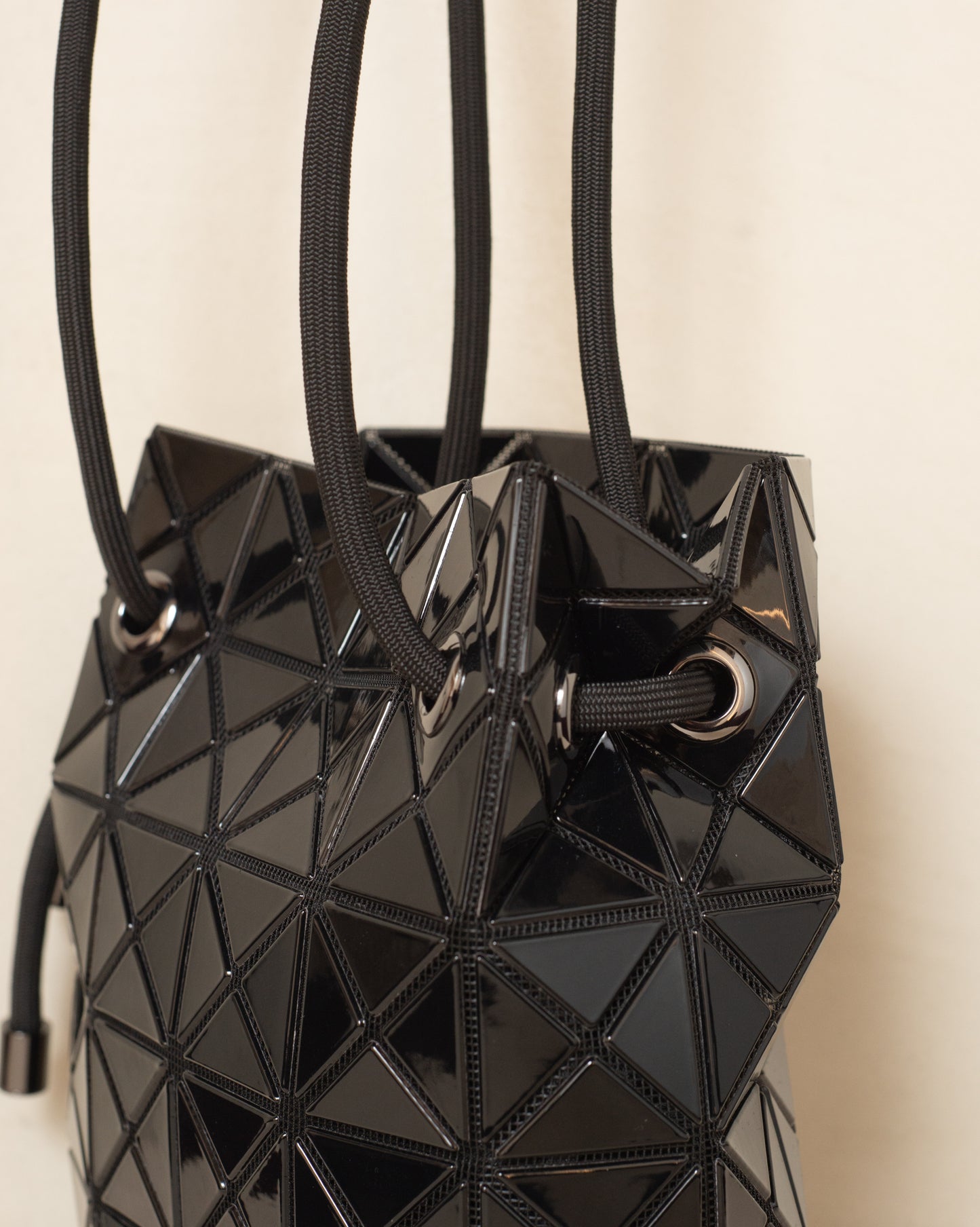 Black Wring Bag