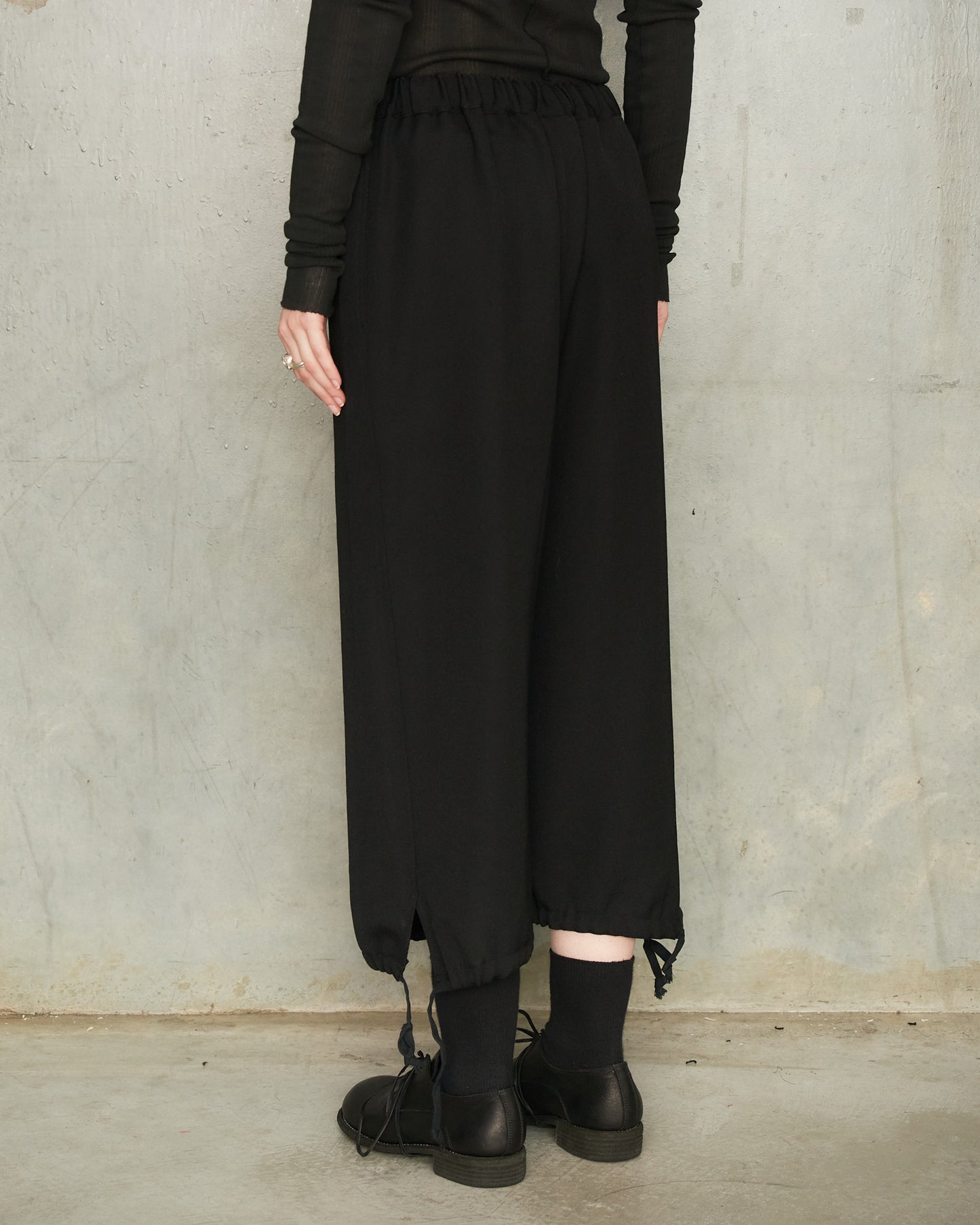 Black Relaxed Balloon Pants