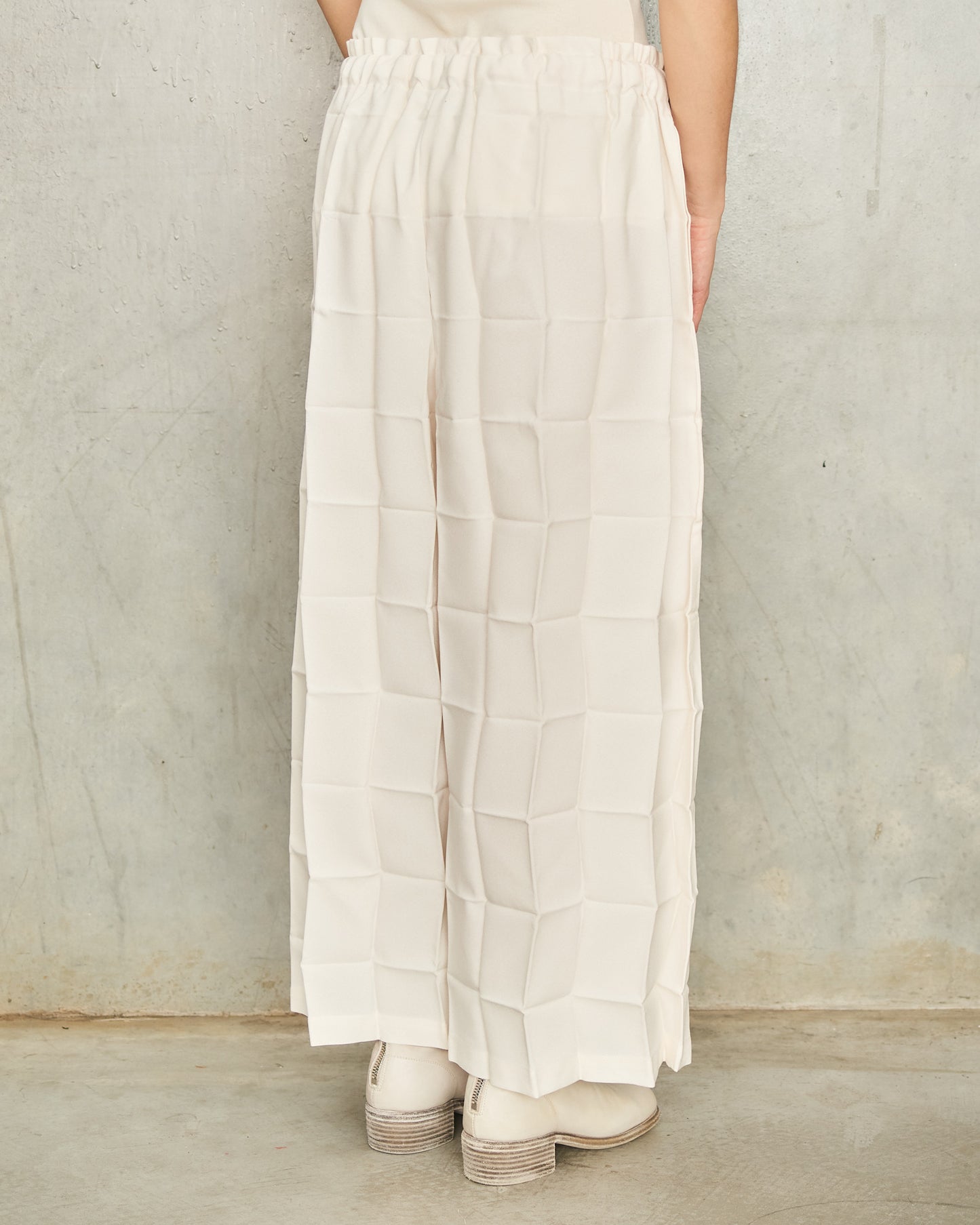 White Dice Pleats Trousers