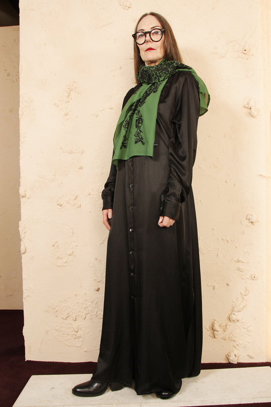 Tiriel Embroidered Scarf