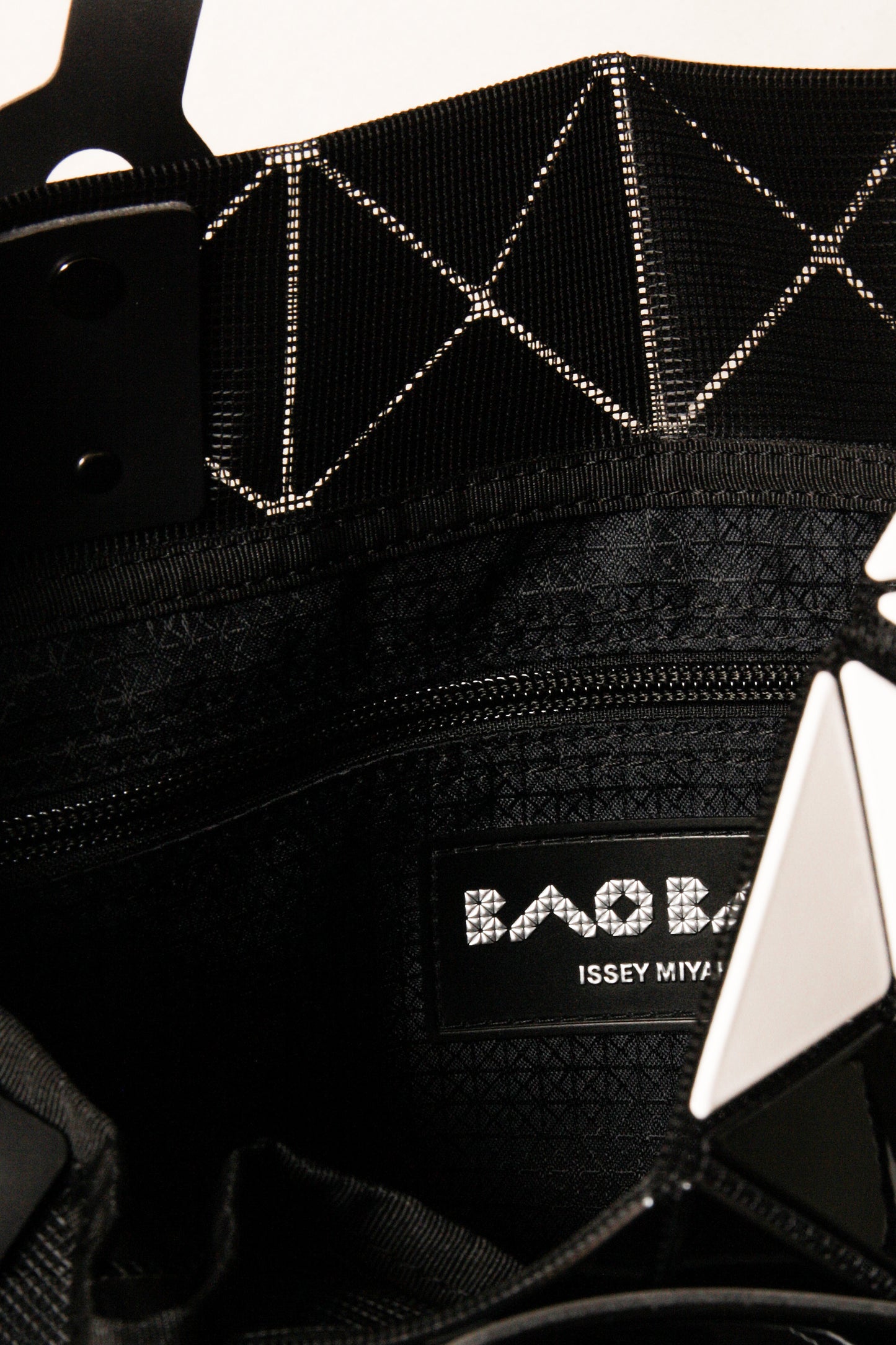 Lucent Zig Zag Tote Black