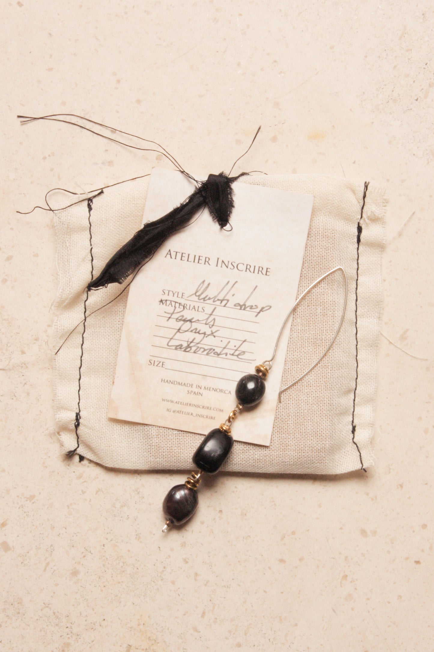 Pearl Onyx and Labradorite Earring