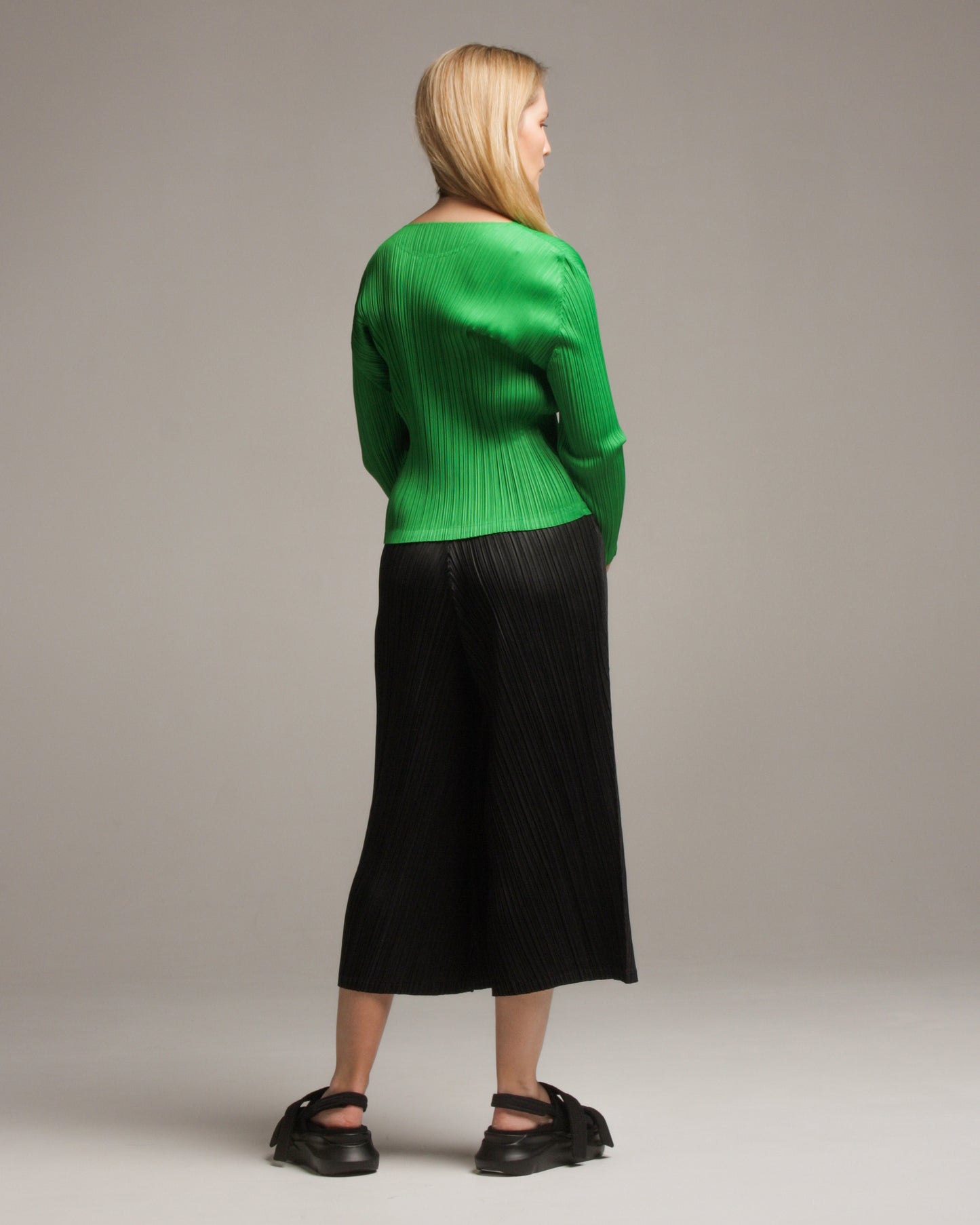 Green Long Sleeve Top