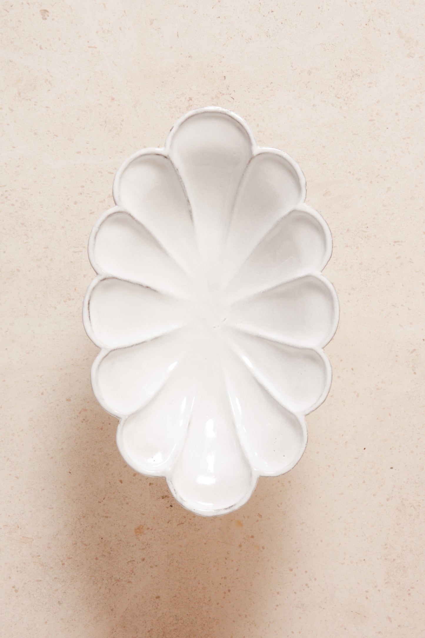 Victoria Dish on Stand