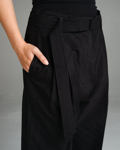 Paiti Cropped Belted Pants