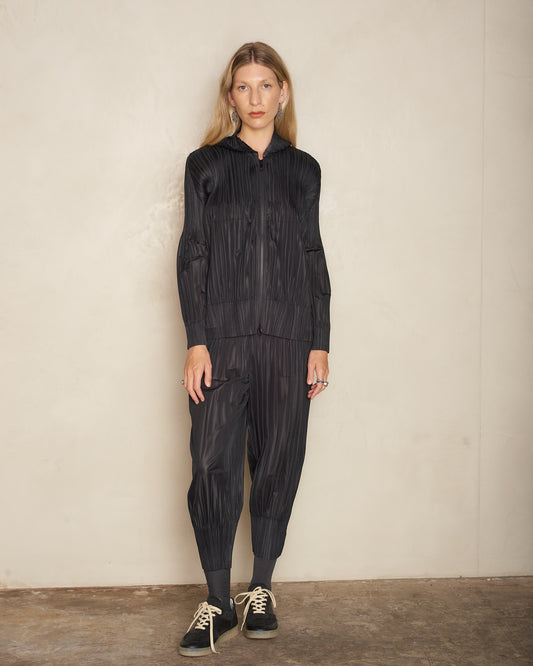 Black Loose Pleat Tapered Pant