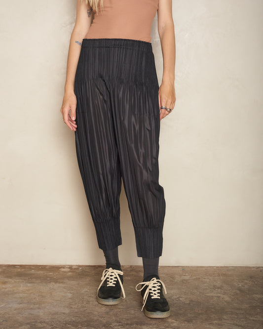 Black Loose Pleat Tapered Pant