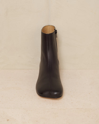 Black Anatomic Ankle Boots