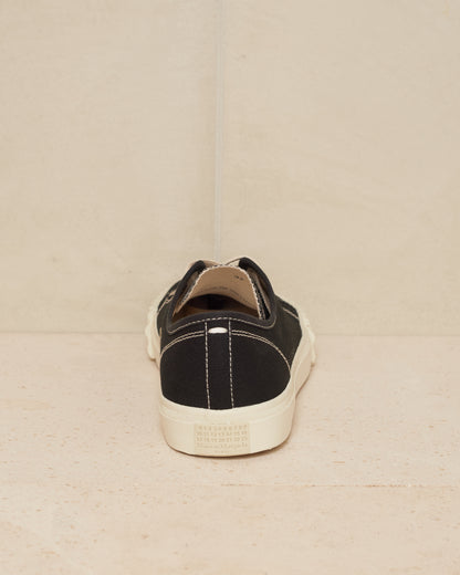 Black Low Tabi Sneaker