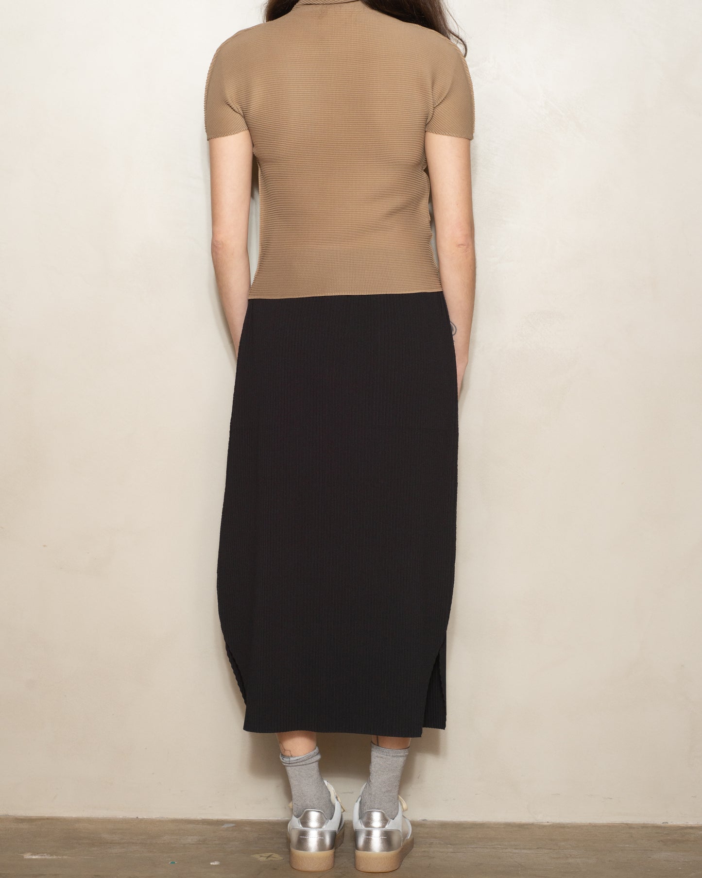 Black Fine Knit Pleat Skirt