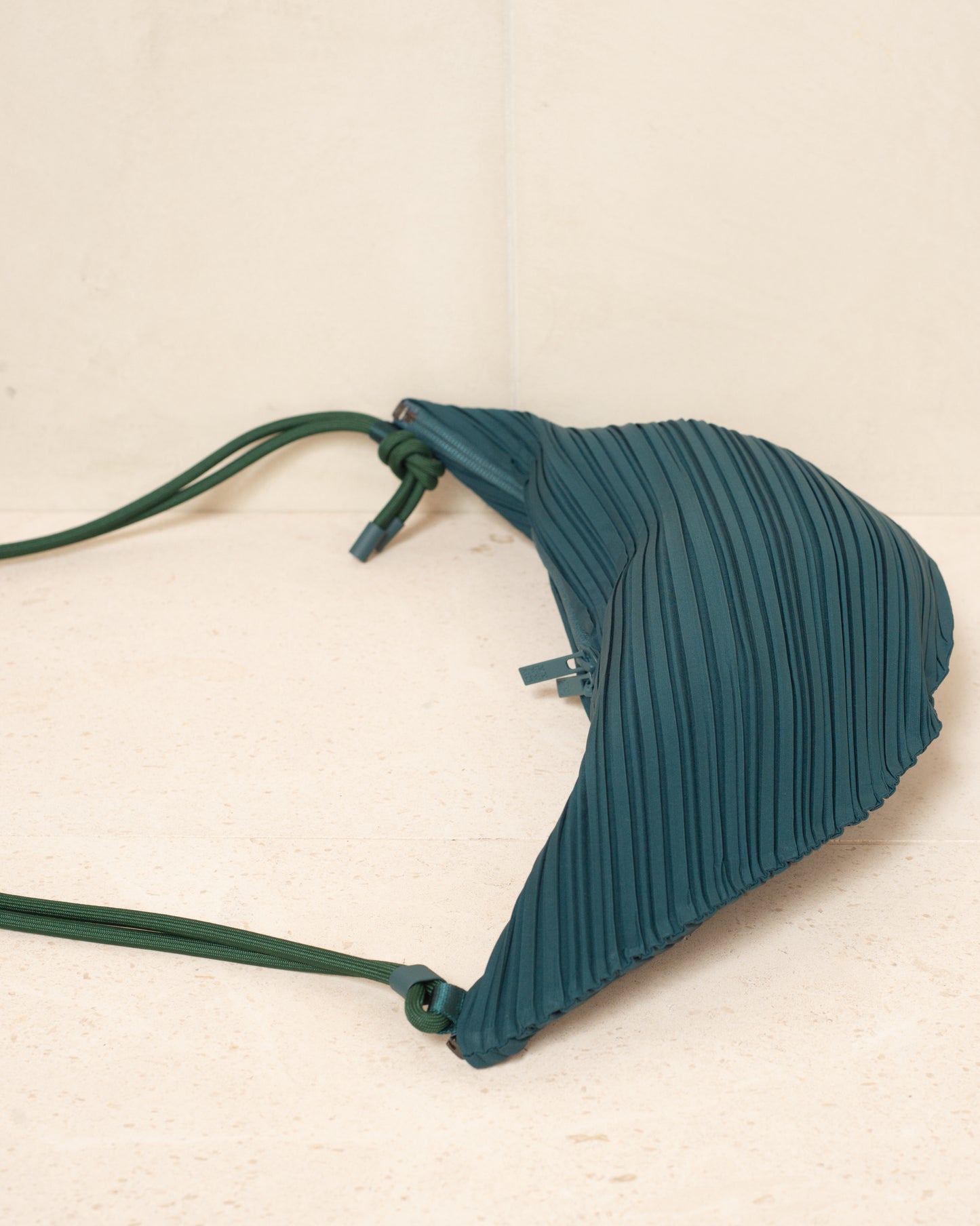 Dark Green Leaf Pleats Bag