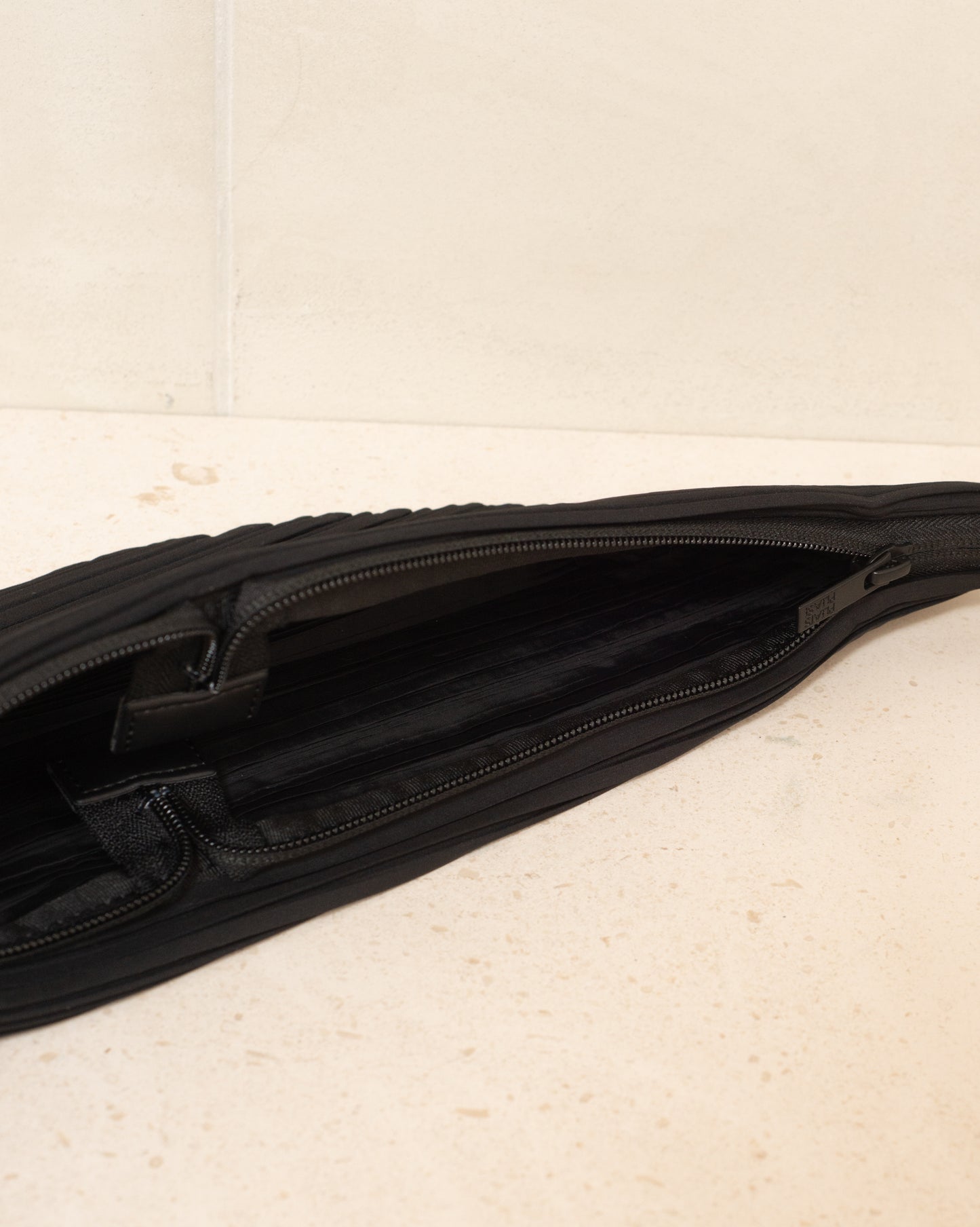Black Leaf Pleats Bag