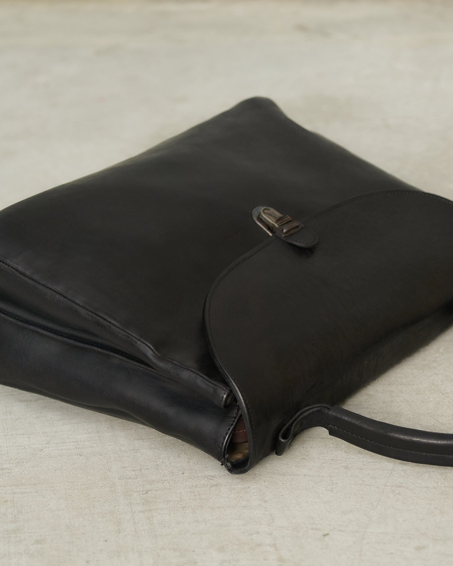 Black Medium Lock Bag