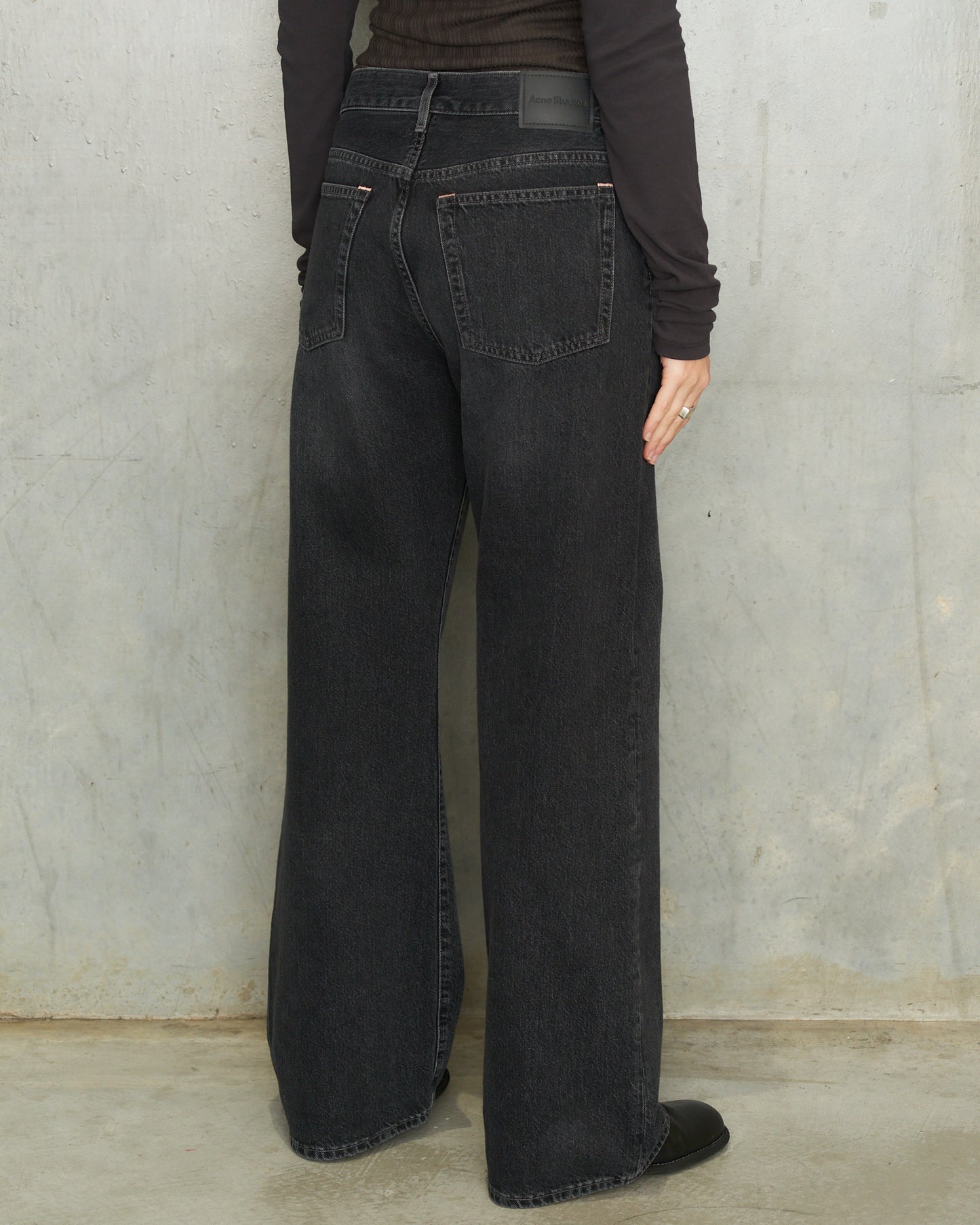 Washed Black 2021F Vintage Jeans