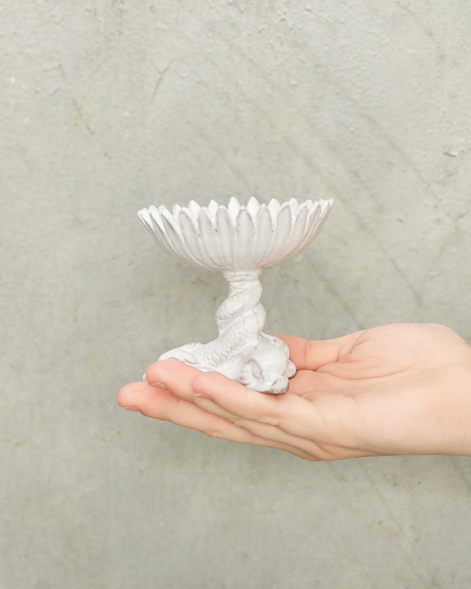 Astier De Villatte Dauphin Incense Holder White ENCDPH0