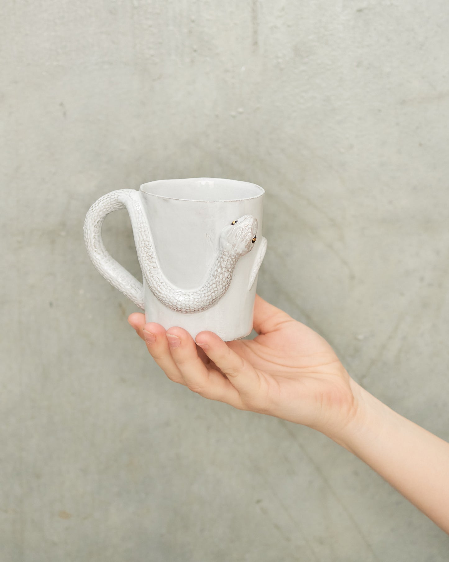 Golden Black Eyes Snake Cup