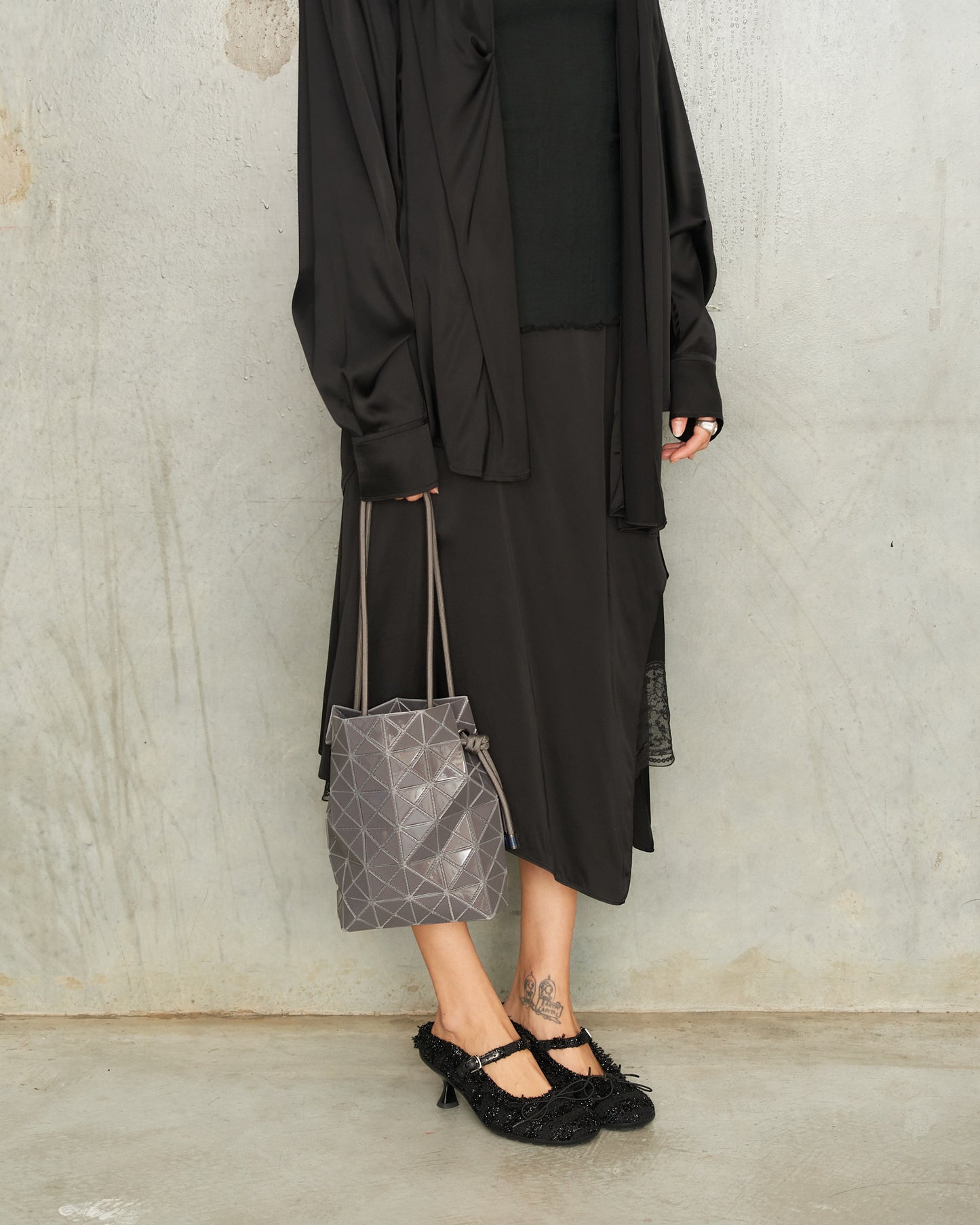 Iron Grey Wring Shoulder Bag