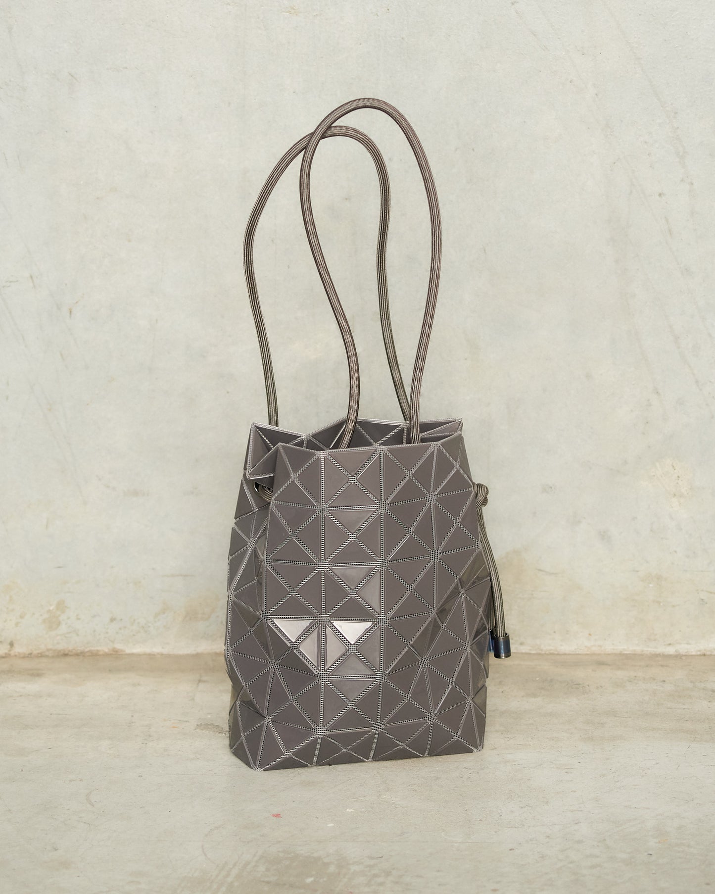 Iron Grey Wring Shoulder Bag