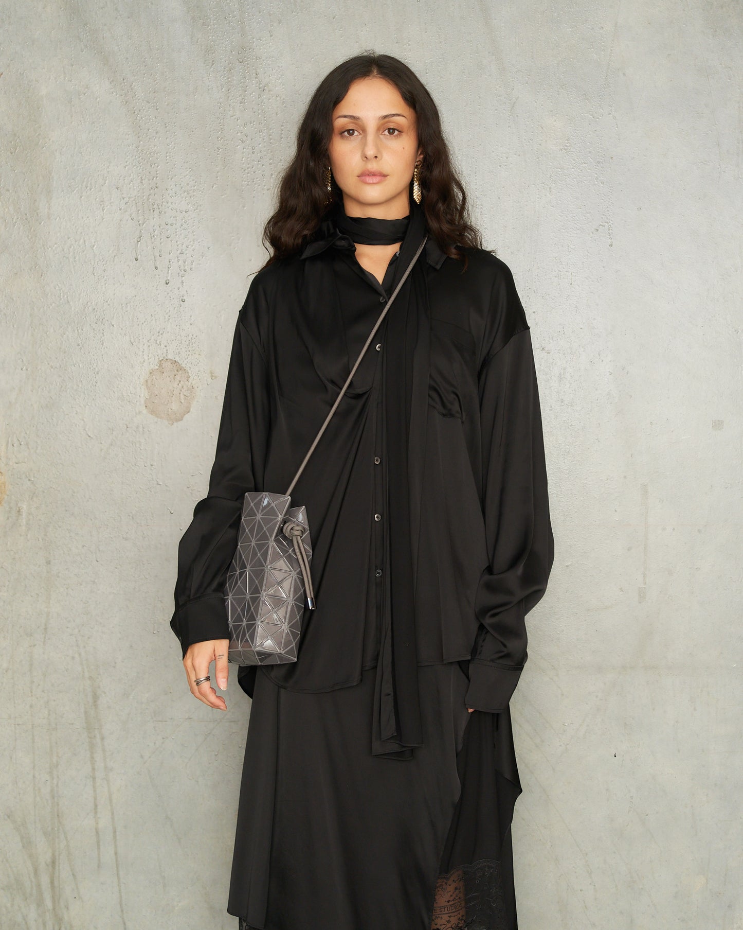 Iron Grey Wring Shoulder Bag