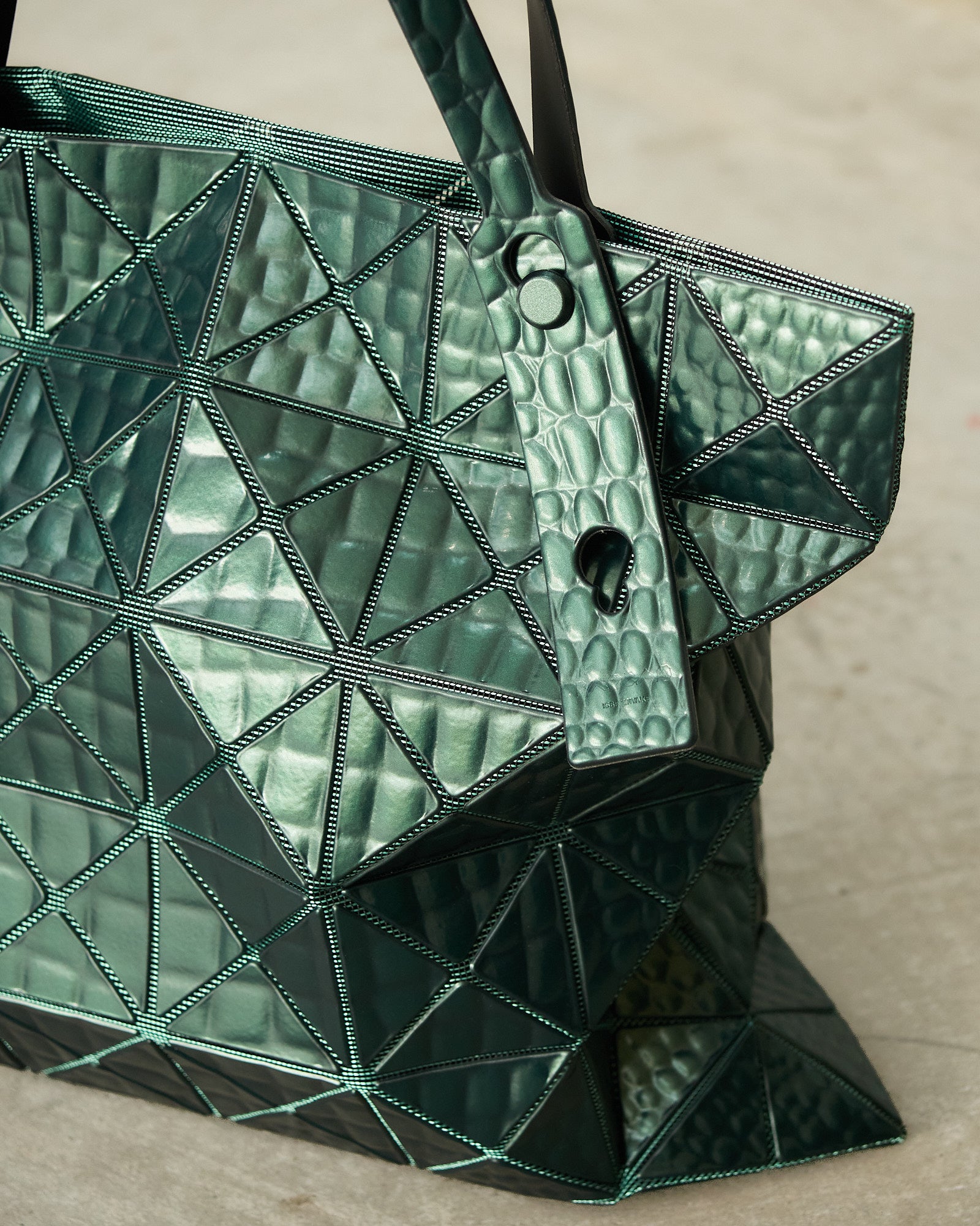Bao Bao Metallic Green Kaiju Tote Bag Green BB58AG832 - DILETTANTE