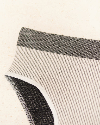 Fine Seamless Bell Pants