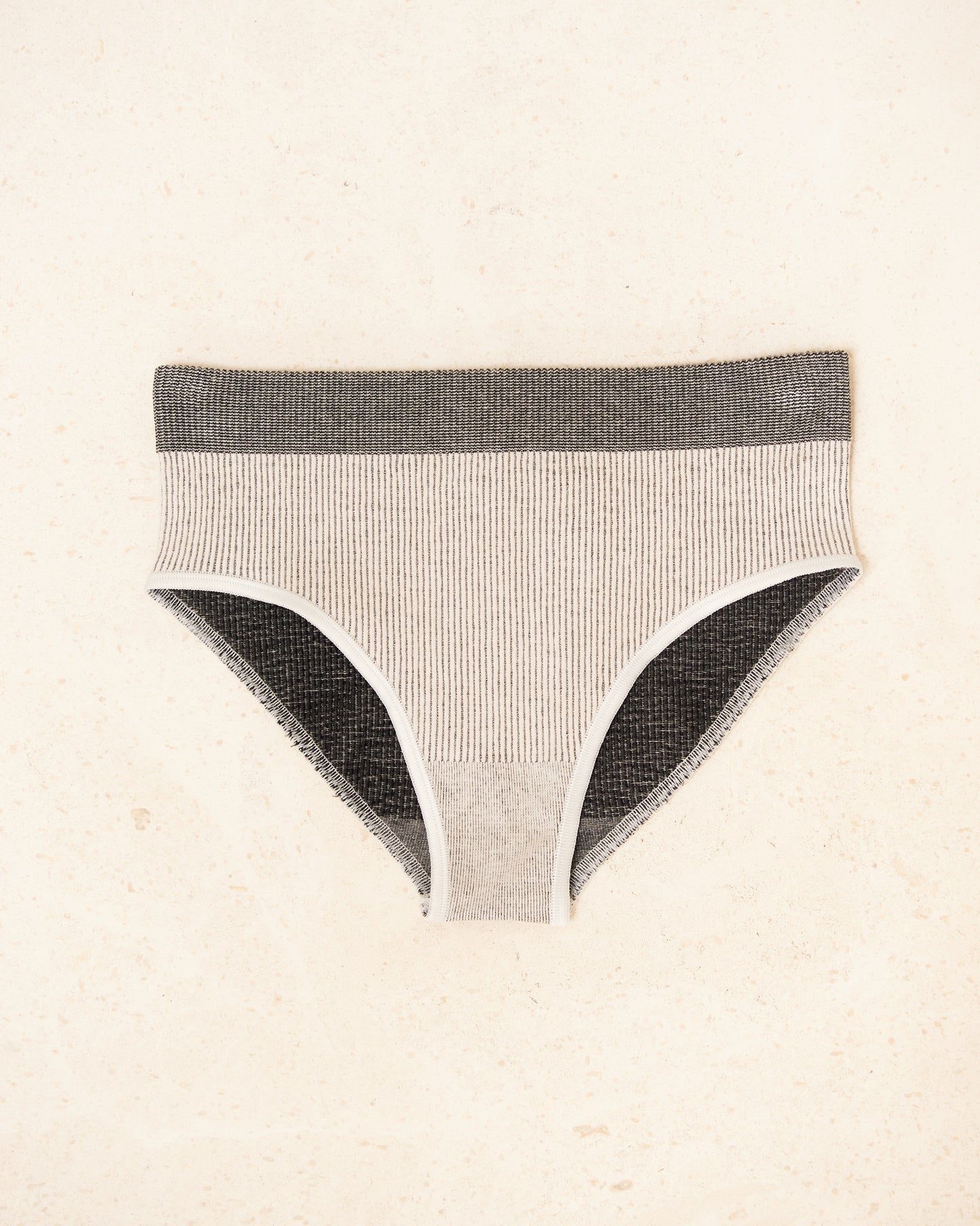 Fine Seamless Bell Pants