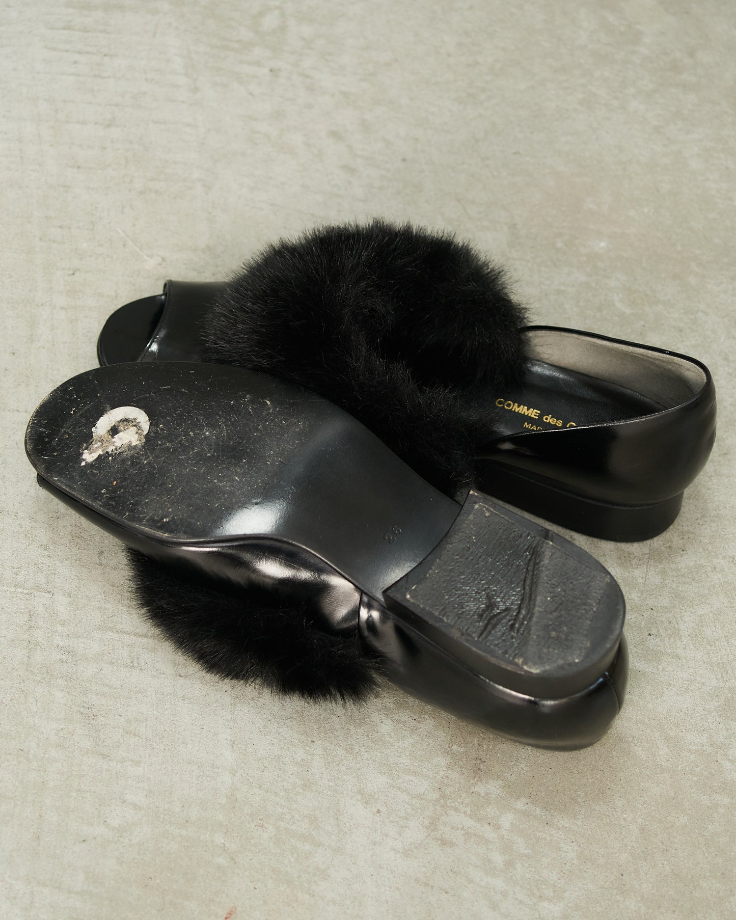 Comme Des Garcons Black Fluffy Patent Flats 