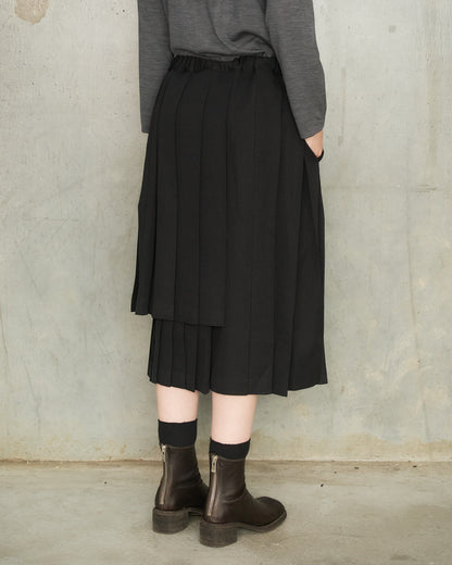 Black Layered Pleats Skirt