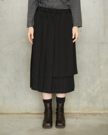 Black Layered Pleats Skirt