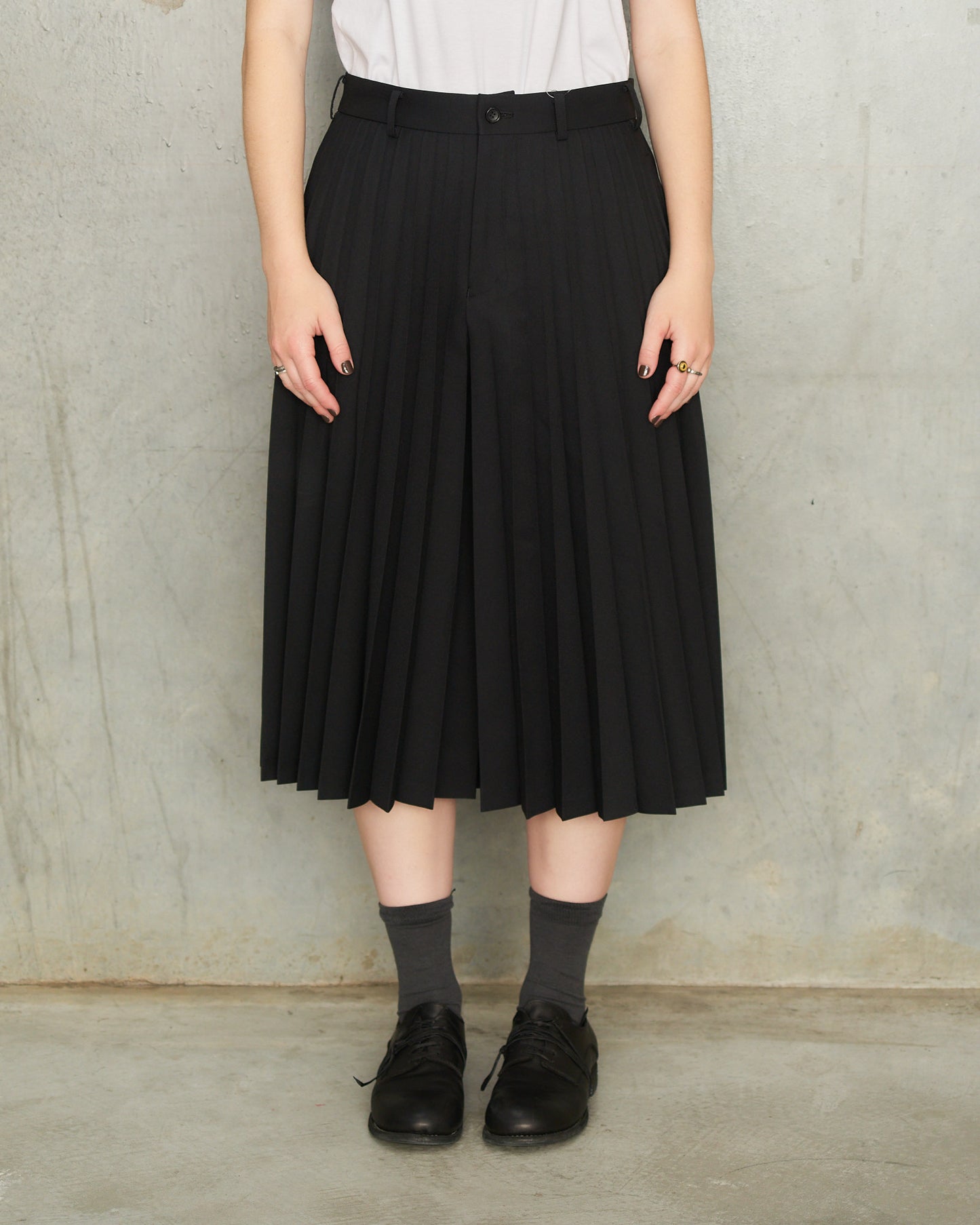 Black Pleated Long Shorts