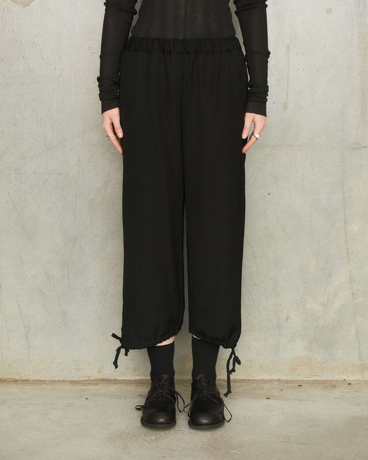 Black Relaxed Balloon Pants