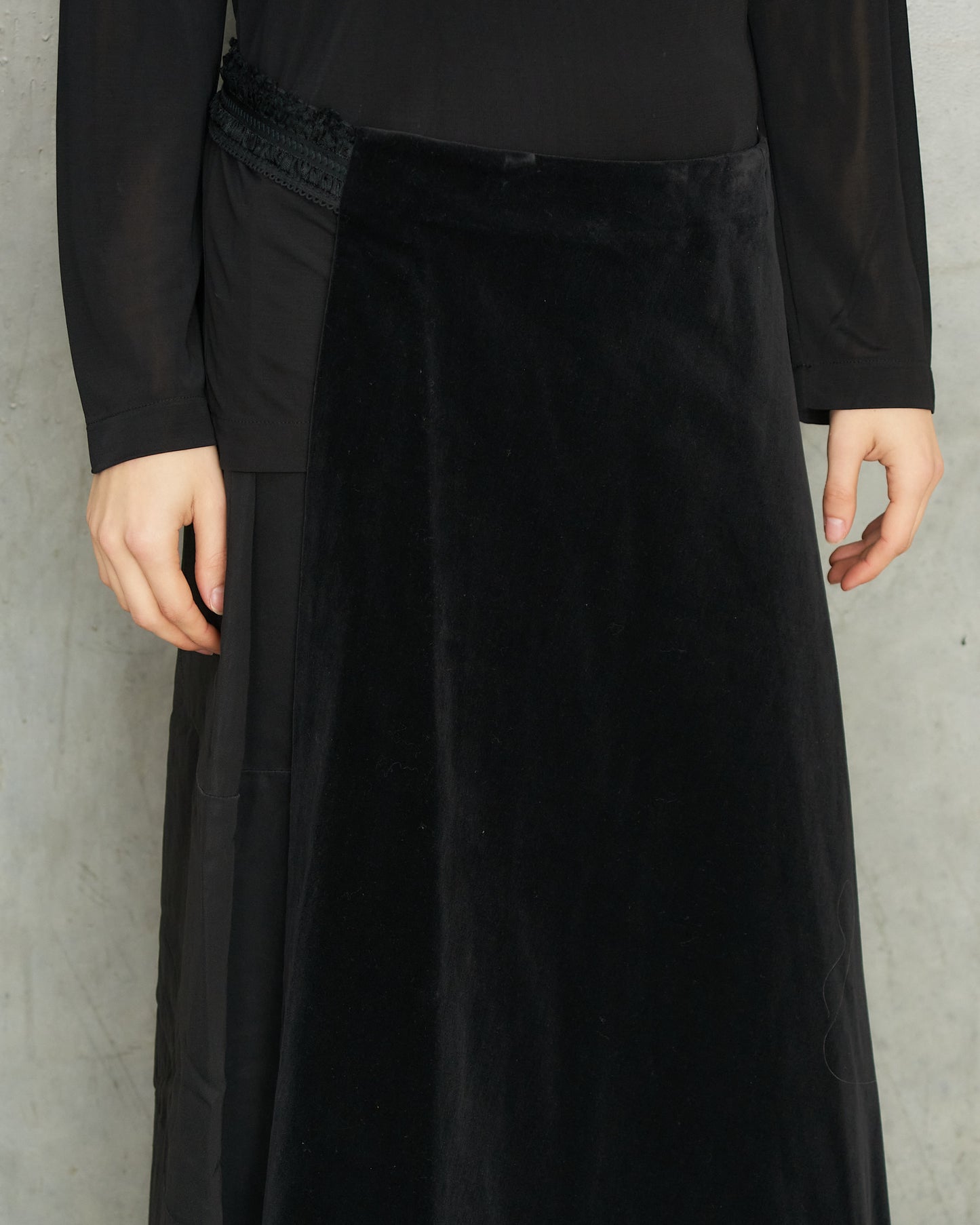 Comme Des Garcons FW2001 Black Velvet Half Skirt Belt
