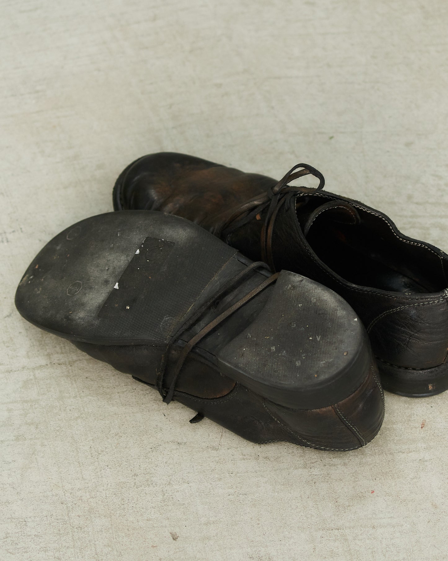Guidi Black and Brown Derby