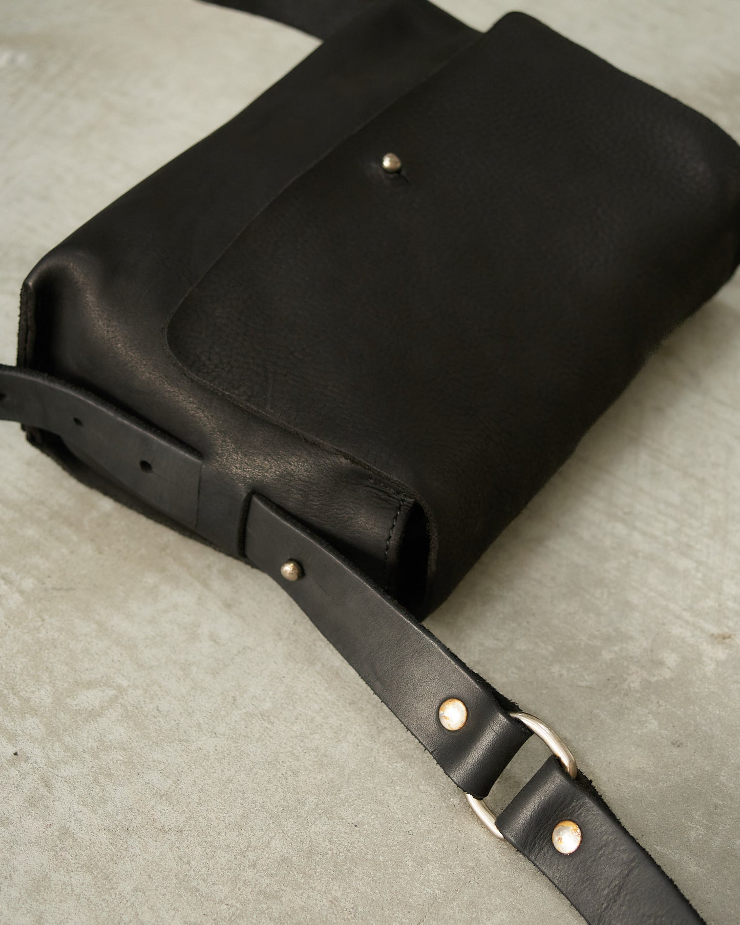 Black EN04C Crossbody Bag