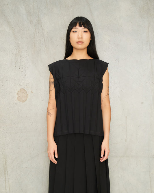 Black Sleeveless Cube Pleat Top
