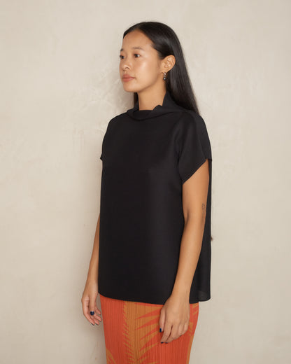 Black Square Stretch Pleat Top