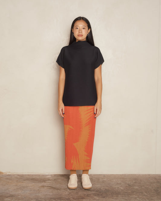 Black Square Stretch Pleat Top