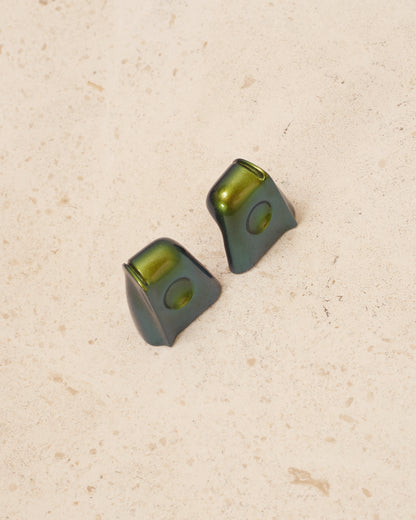 Colourshift Green Shadow Pearl Earring