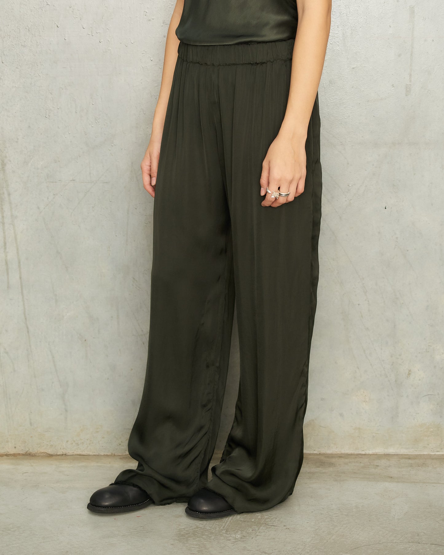 Olive Meloni Pants