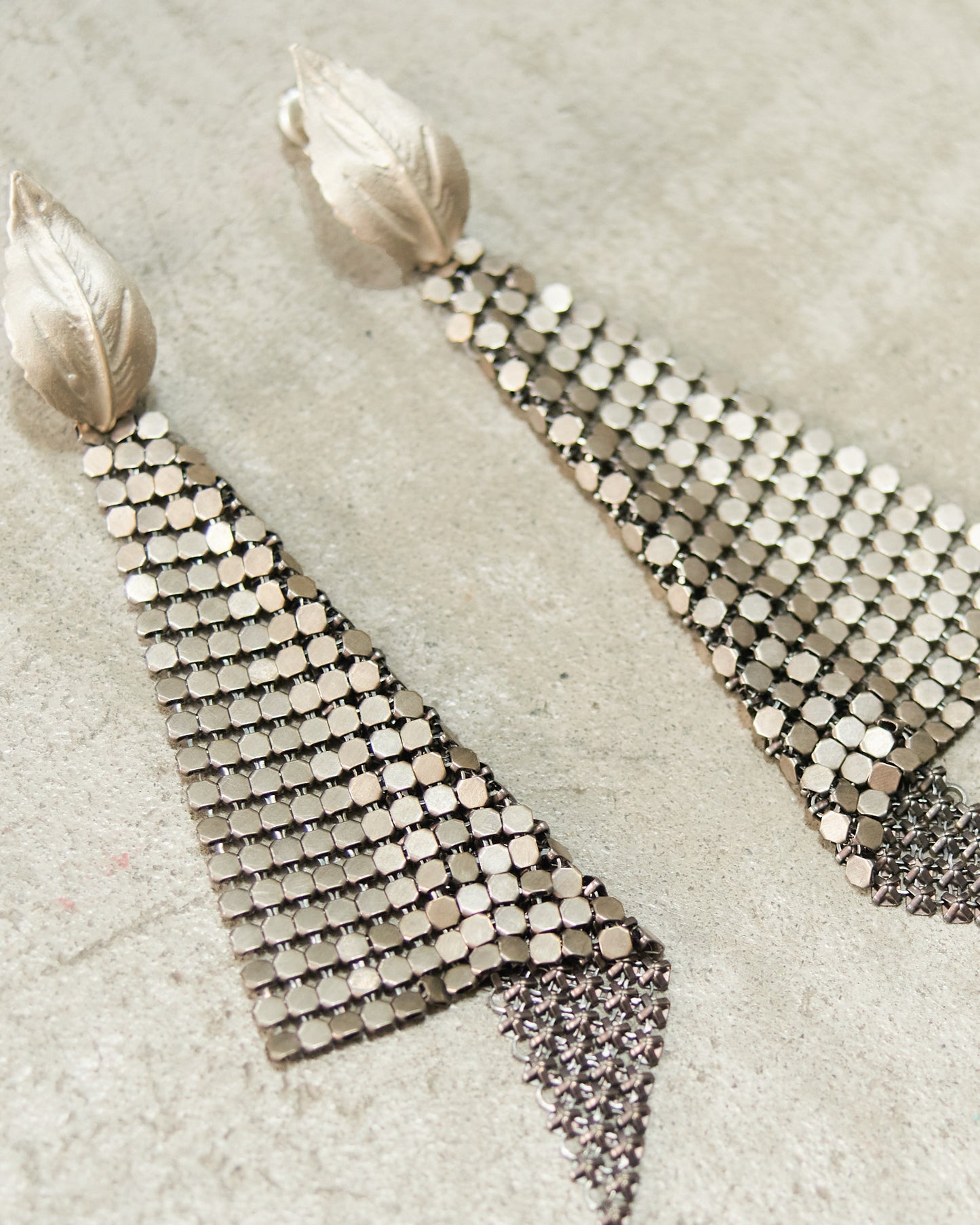 Doré Foglia Leaf Earrings