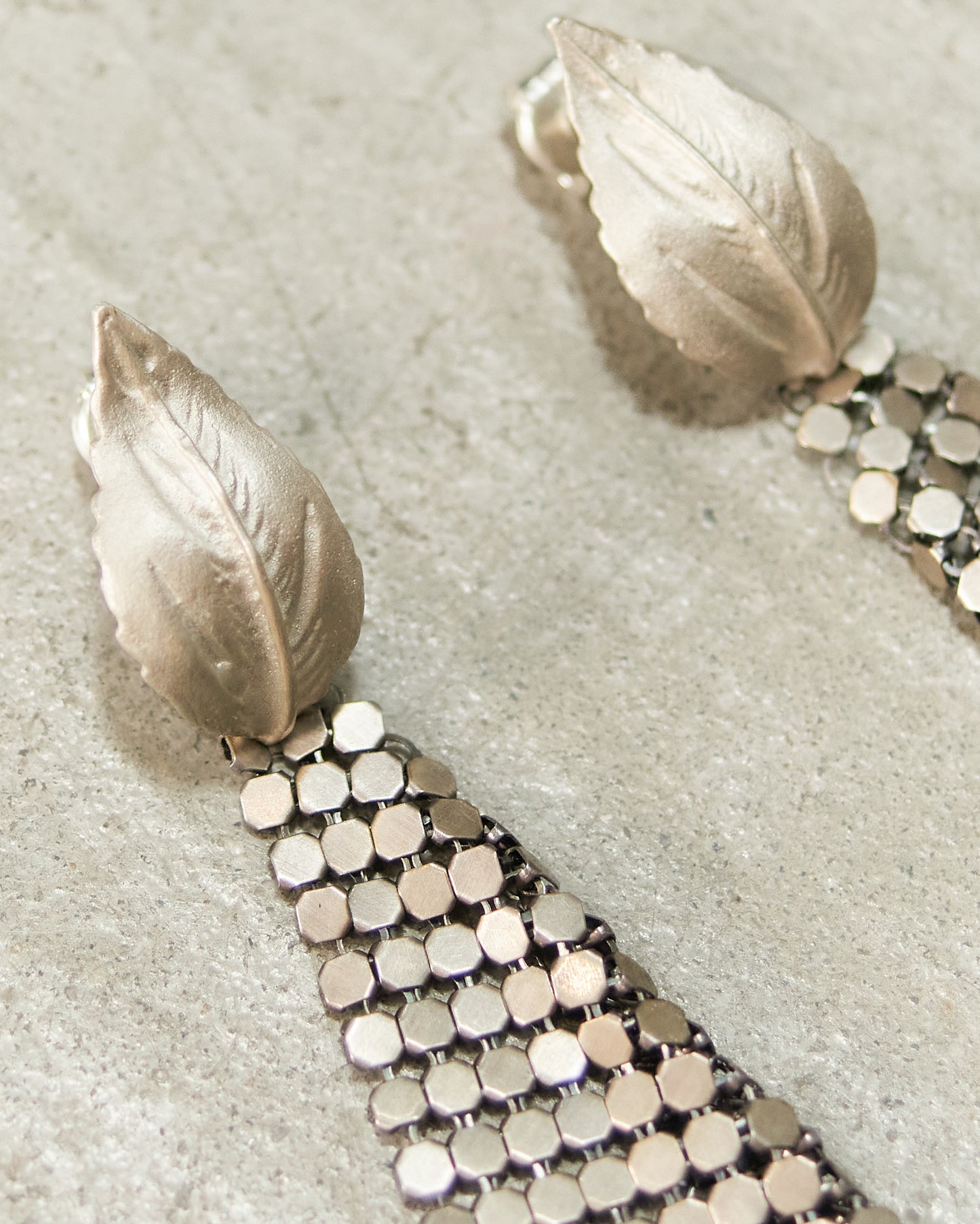 Doré Foglia Leaf Earrings