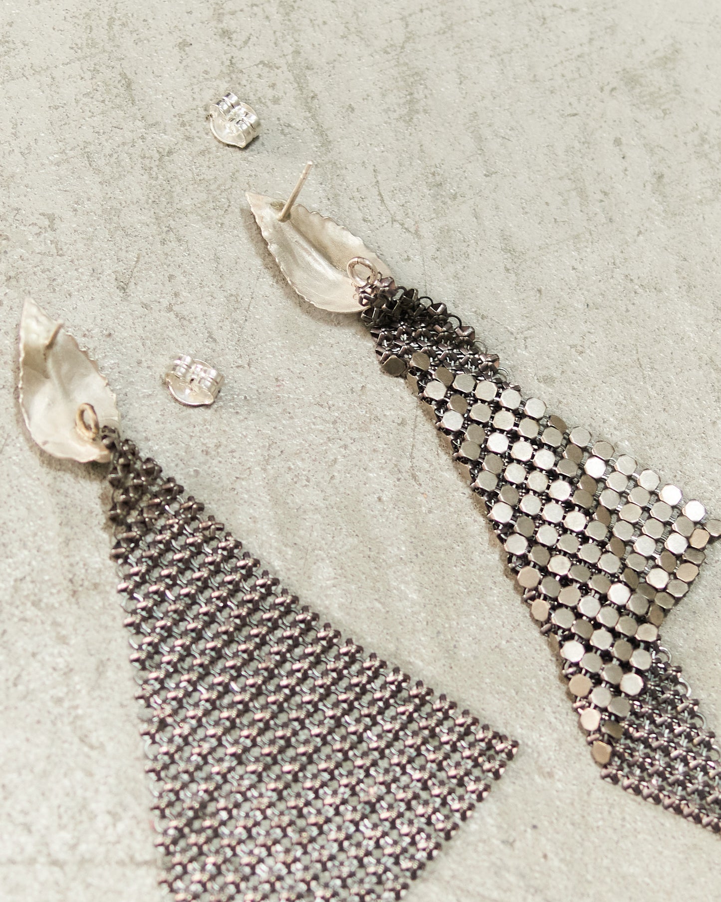 Doré Foglia Leaf Earrings