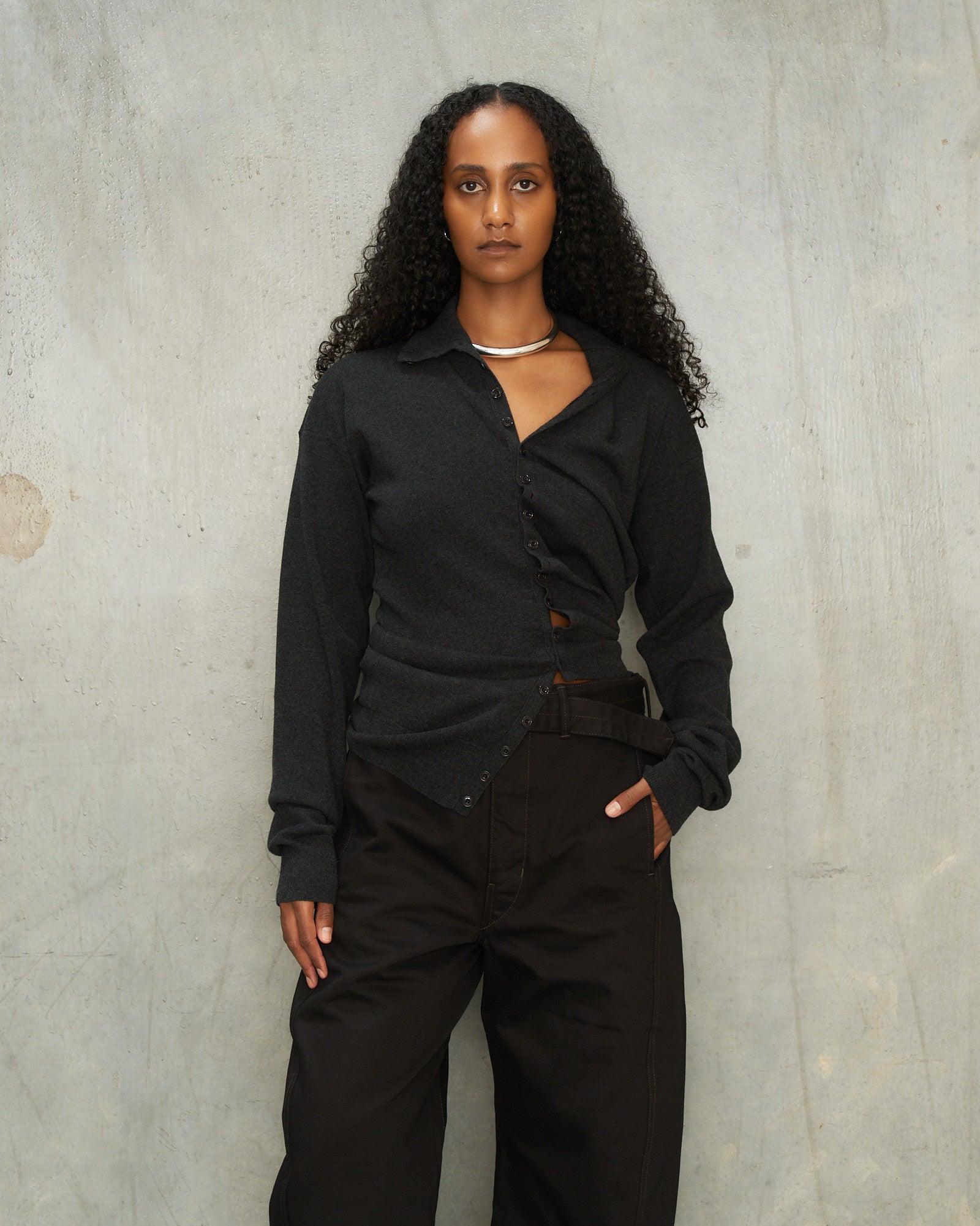 【美品】  LEMAIRE / ルメール | 2024AW | Anthracite Melange Fitted Cardigan ウール クルーネック カーディガン | M | グレー | レディース wdsjhwc8iioe_2.jpg