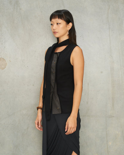 Black Asymmetric Fitted Top