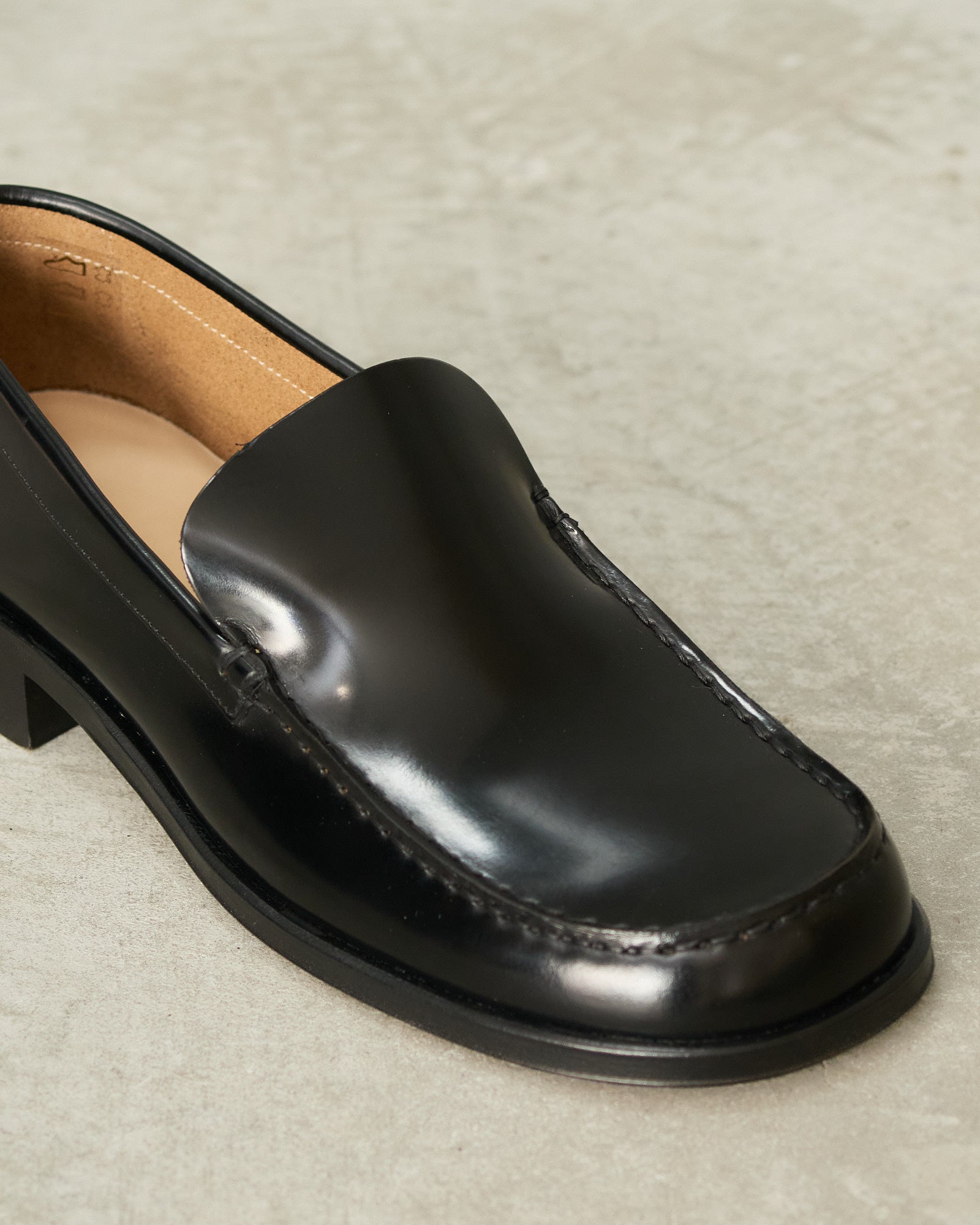 Lemaire Black Classic Loafer Black FO0249 - DILETTANTE – Dilettante