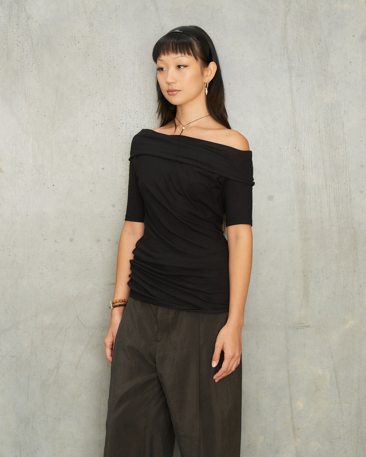 Black Short Sleeve Twisted Top