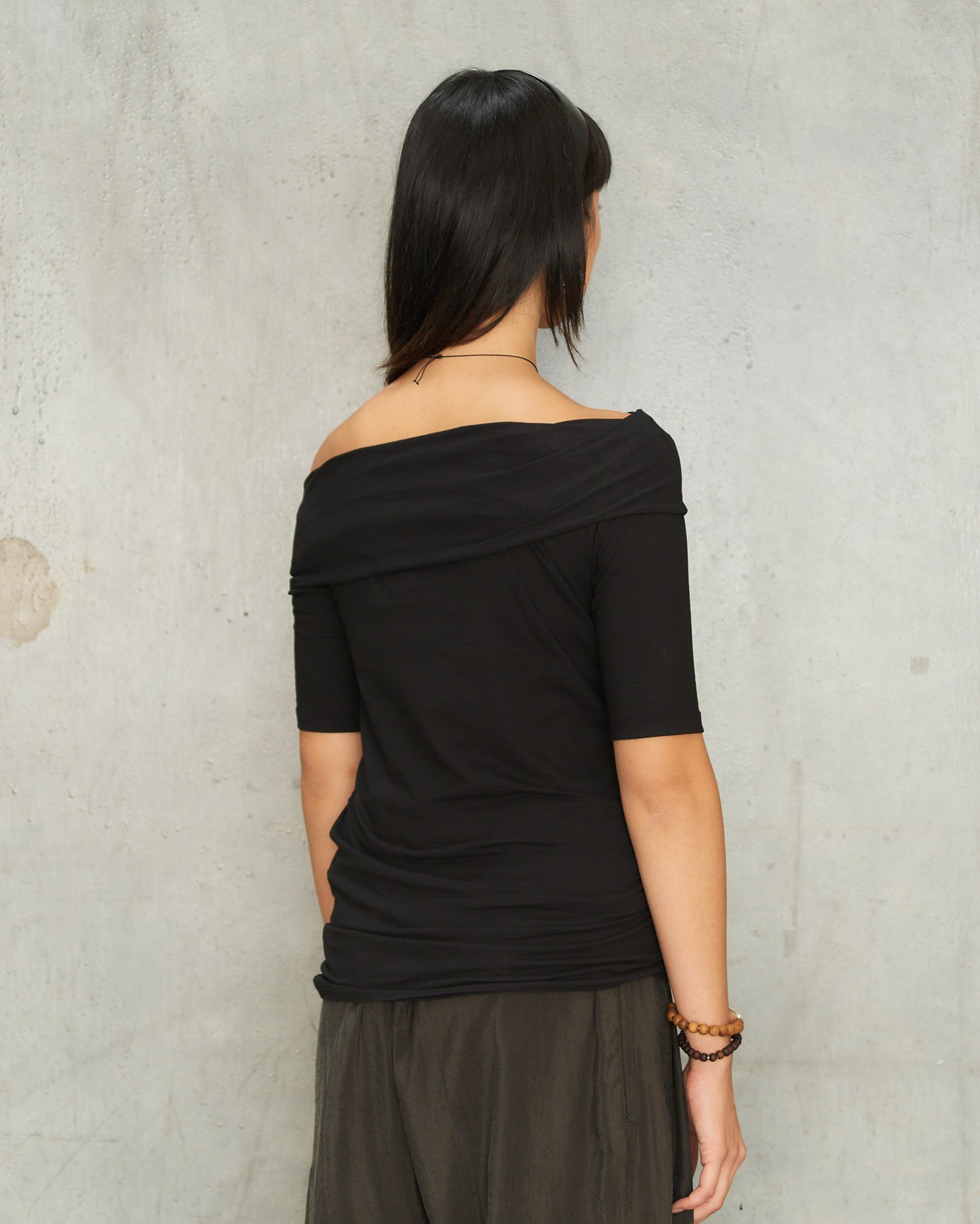 Black Short Sleeve Twisted Top