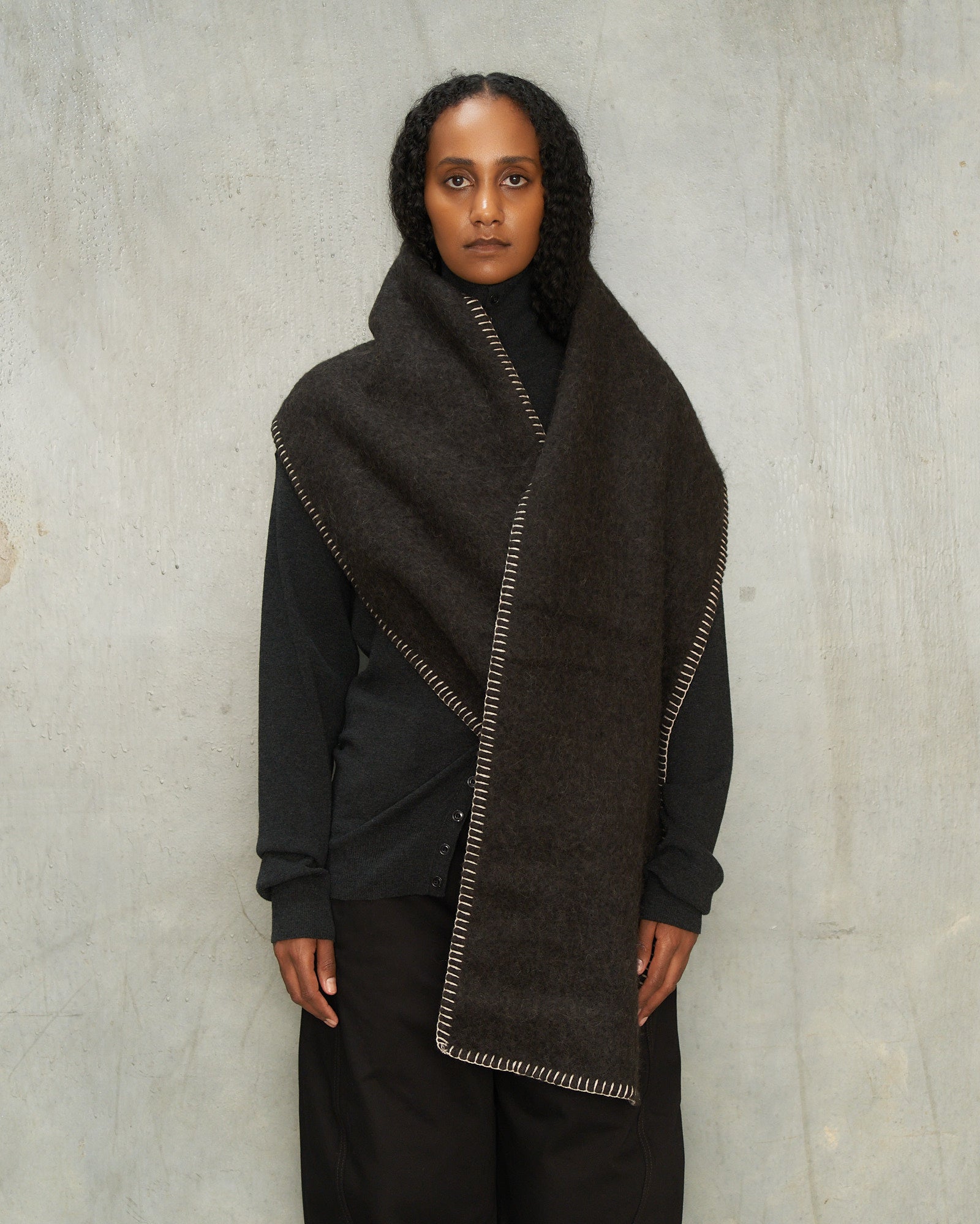 Lemaire Seal Brown Fluffy Scarf Brown AC1068 - DILETTANTE – Dilettante