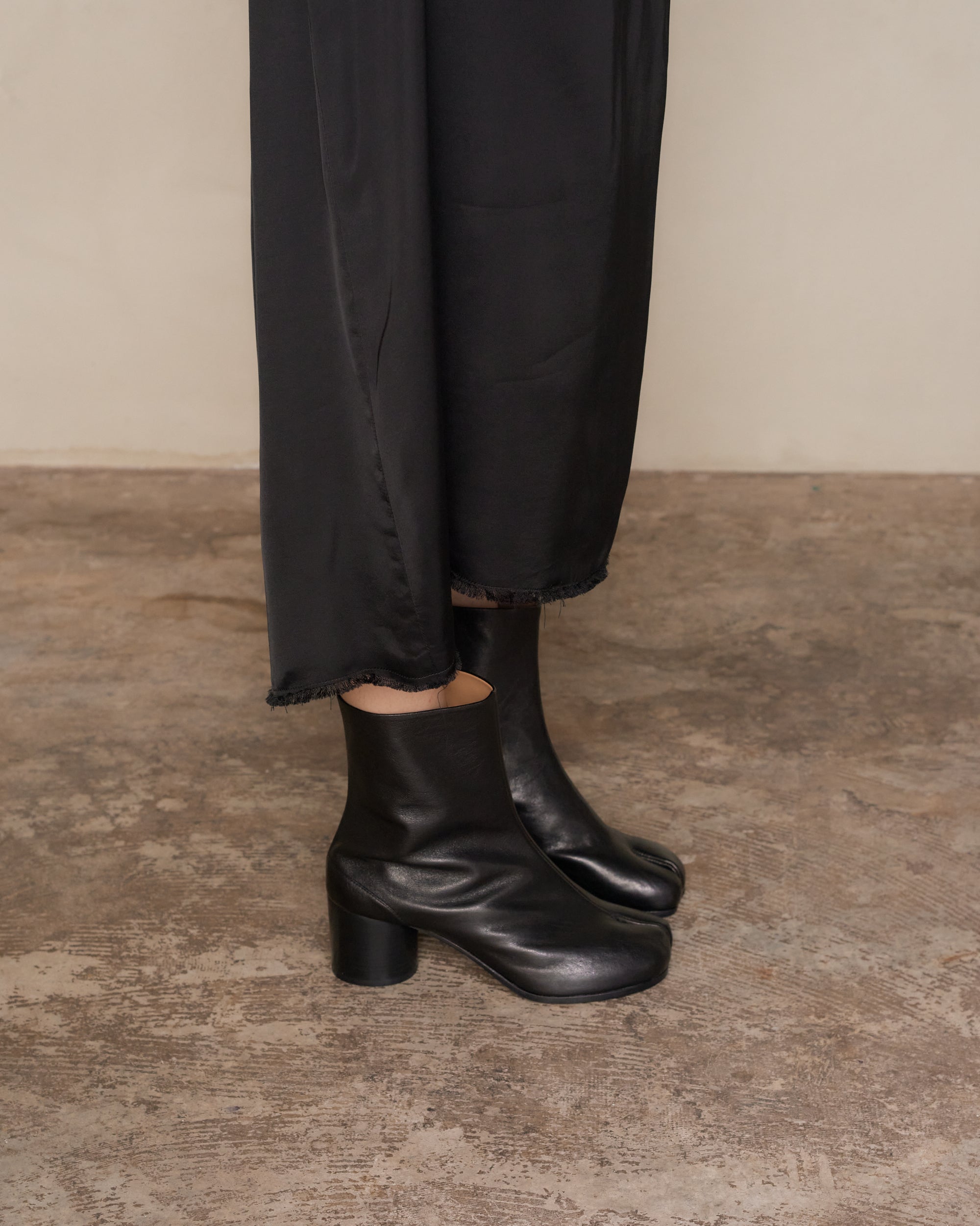 Maison Margiela Black Leather Tabi Boots s58wu0246 - DILETTANTE