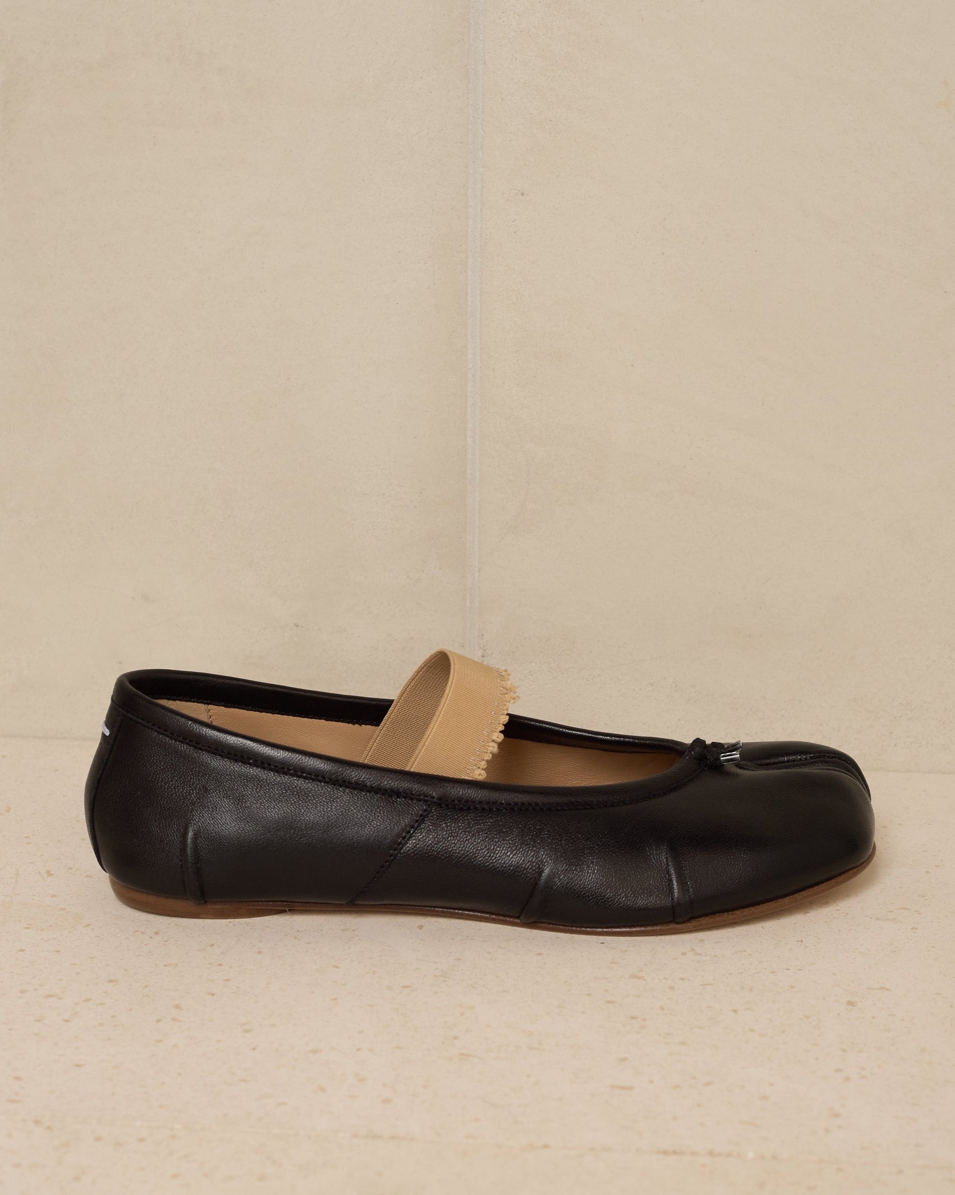 Black Tabi Ballerina Shoe with Elastic – Dilettante